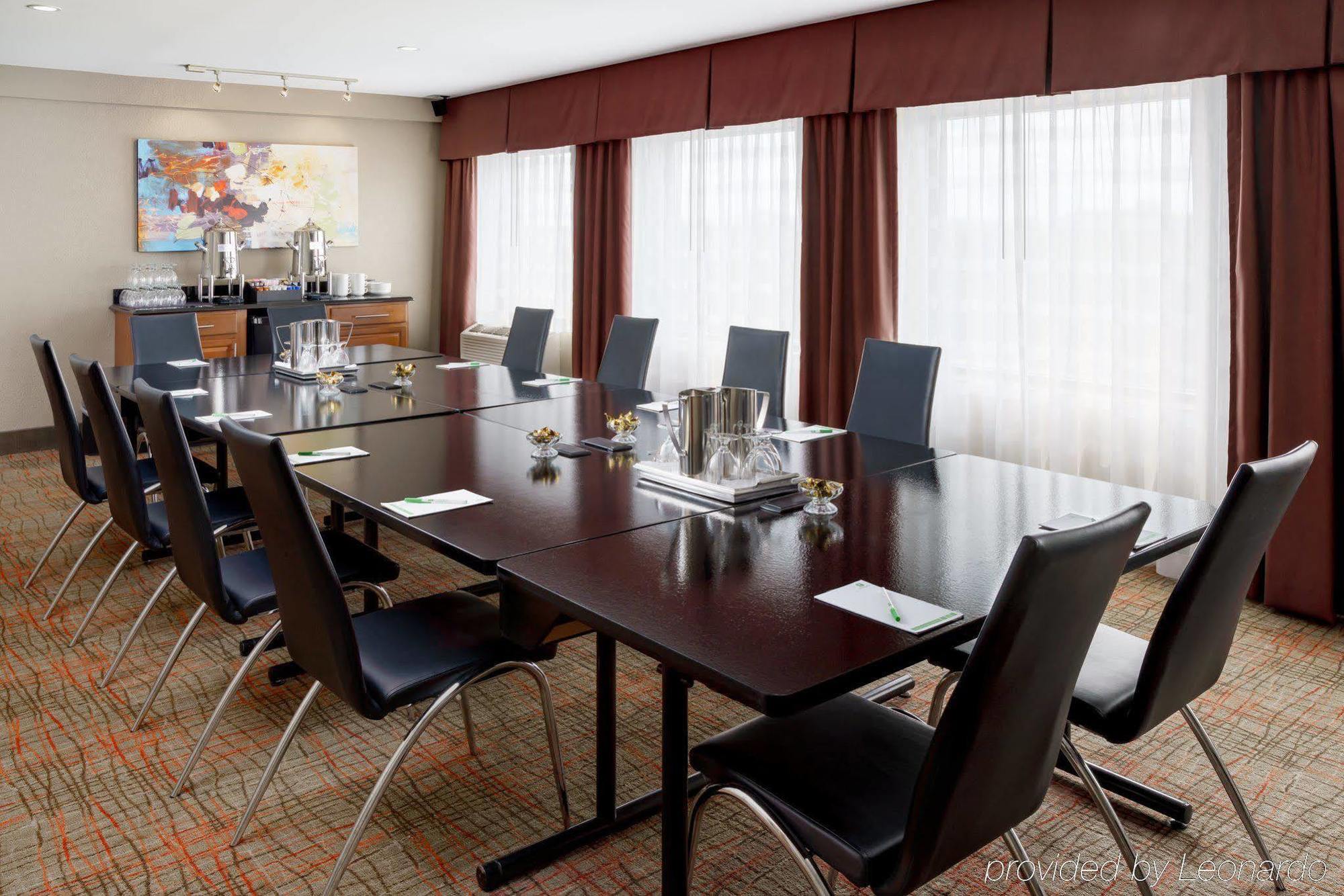 Holiday Inn Charlotte University By Ihg Exterior foto